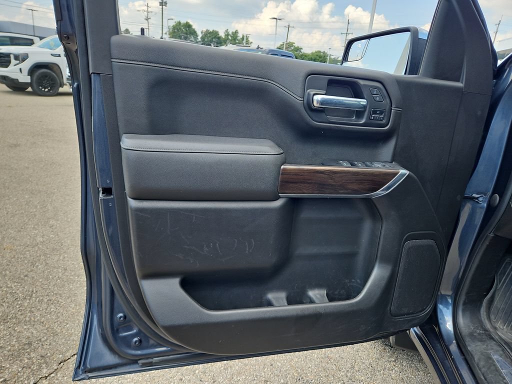 Used 2022 GMC Sierra 1500 SLT AWD/4WD image 19
