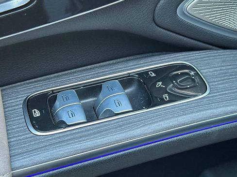 Certified 2023 Mercedes-Benz EQS 580 4MATIC Sedan image 13