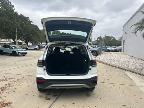 Certified 2025 Volkswagen Taos S image 41