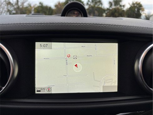 Used 2015 Mercedes-Benz SL 550 image 31