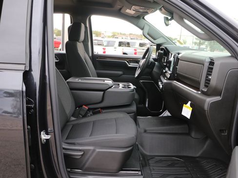 New 2026 GMC Sierra 1500 Elevation w/ LPO, Elevation Black Package image 32