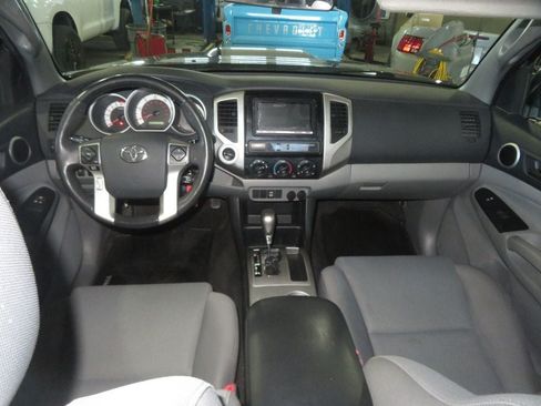 Used 2014 Toyota Tacoma 4x4 Double Cab w/ TRD Sport Package image 36