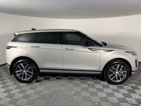 Used 2025 Land Rover Range Rover Evoque S image 8