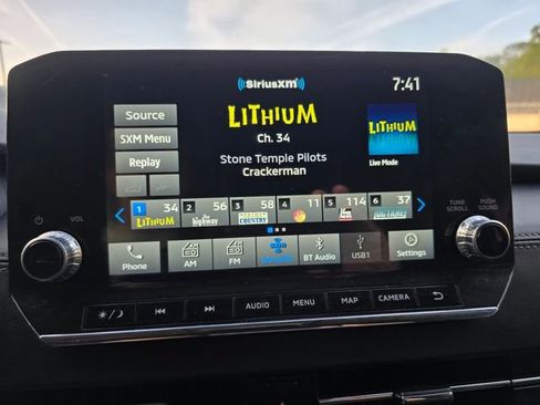 Used 2022 Mitsubishi Outlander SE image 5