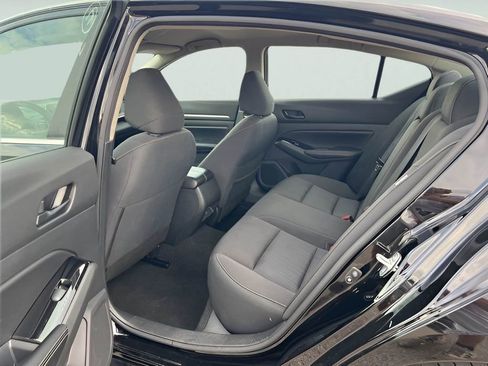 Used 2023 Nissan Altima 2.5 SV image 12