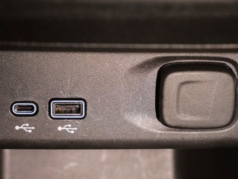 Used 2025 Buick Envista Sport Touring image 21