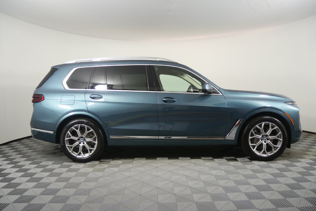 Certified 2024 BMW X7 xDrive40i AWD/4WD image 6