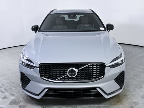 Certified 2024 Volvo XC60 B5 Plus w/ Climate Package AWD/4WD image 37