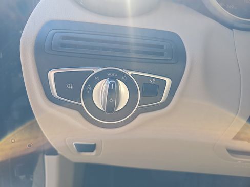 Used 2022 Mercedes-Benz GLC 300 image 14