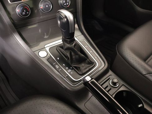 Used 2020 Volkswagen Golf 4-Door FWD image 8