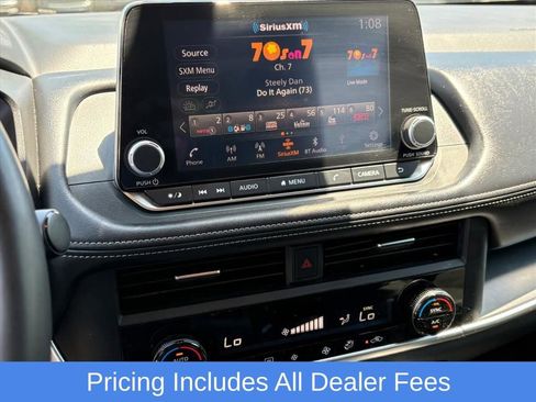 Used 2025 Nissan Rogue SV AWD/4WD image 11