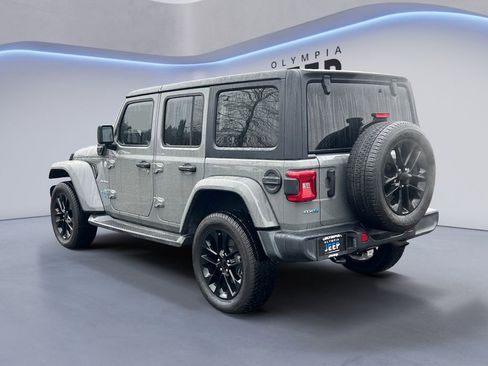 Certified 2021 Jeep Wrangler Unlimited Sahara image 3