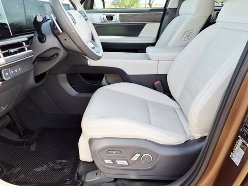 Used 2025 Hyundai Santa Fe Calligraphy FWD image 20