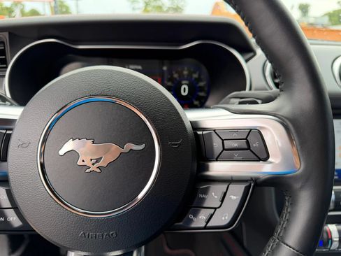 Used 2019 Ford Mustang GT Premium w/ Equipment Group 401A RWD image 29
