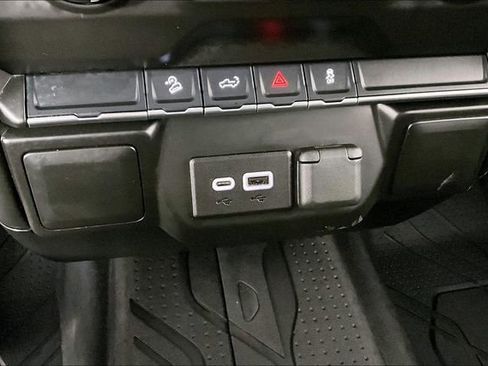 Used 2021 Chevrolet Silverado 1500 Custom Trail Boss image 34