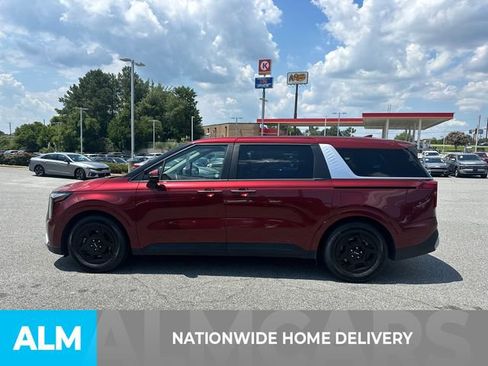 Used 2025 Kia Carnival FWD image 4
