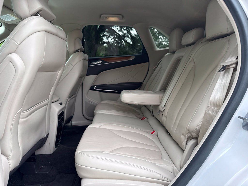 Used 2019 Lincoln MKC Select w/ Select Plus Package FWD image 20