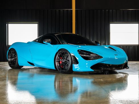 Used 2018 McLaren 720S RWD image 3