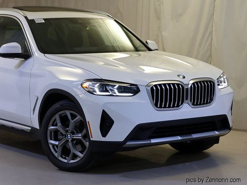 Certified 2024 BMW X3 sDrive30i w/ Premium Package RWD image 2