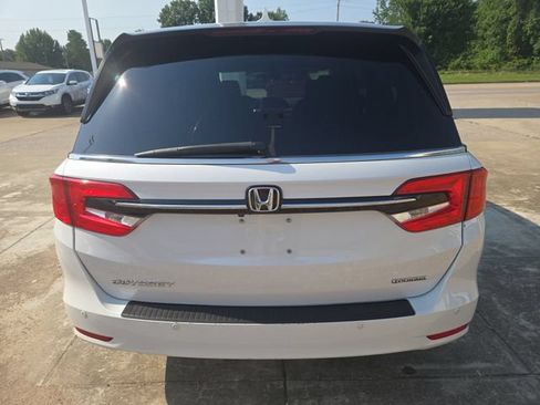 Used 2023 Honda Odyssey Touring image 4