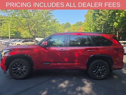 Used 2024 Toyota Sequoia Platinum AWD/4WD image 6