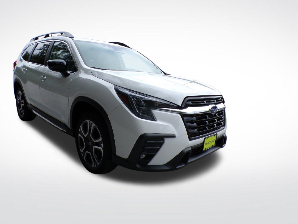 Used 2026 Subaru Ascent Limited w/ Popular Package #2 AWD/4WD image 9