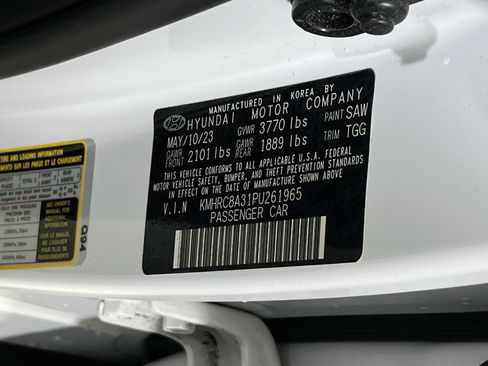 Used 2023 Hyundai Venue SEL FWD image 30