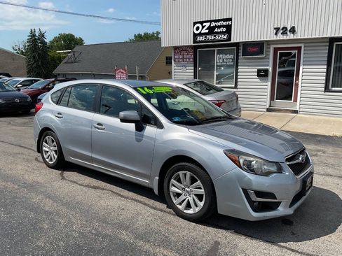 Used 2016 Subaru Impreza 2.0i Premium AWD/4WD image 2