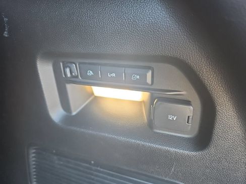 Used 2021 Ford Explorer Platinum w/ Equipment Group 601A AWD/4WD image 12