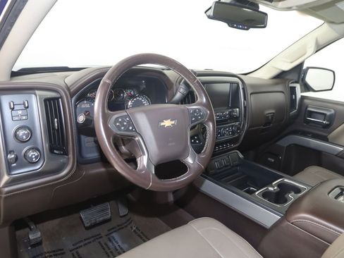Used 2017 Chevrolet Silverado 1500 LTZ Z71 w/ LTZ Plus Package AWD/4WD image 24