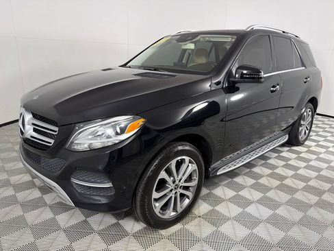 Used 2019 Mercedes-Benz GLE 400 4MATIC w/ Premium 1 Package image 8