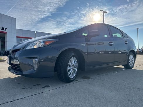 Used 2012 Toyota Prius Prime Plug-In Hybrid image 7