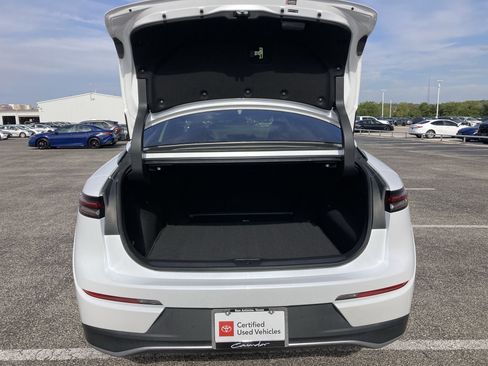 Used 2023 Toyota Crown XLE image 21