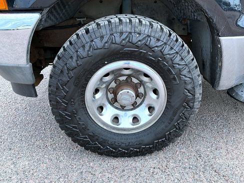 Used 2001 Ford Excursion XLT AWD/4WD image 24