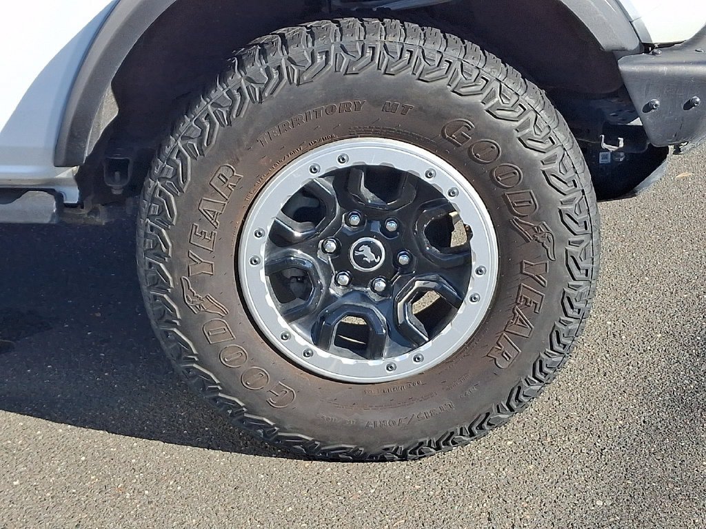 Used 2023 Ford Bronco Badlands w/ Sasquatch Package AWD/4WD image 8