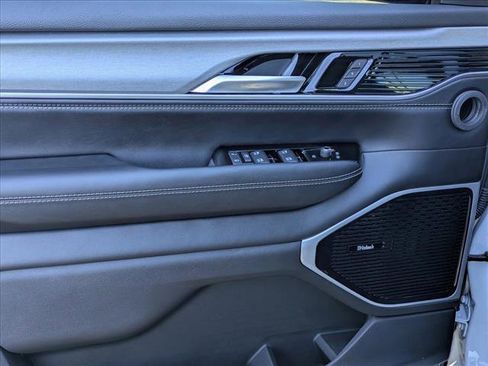 New 2026 Jeep Grand Wagoneer Limited w/ Premium Group II image 17