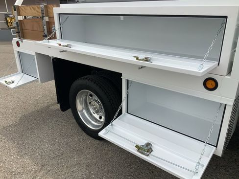 New 2026 RAM 5500 Tradesman w/ Chrome Appearance Group AWD/4WD image 15