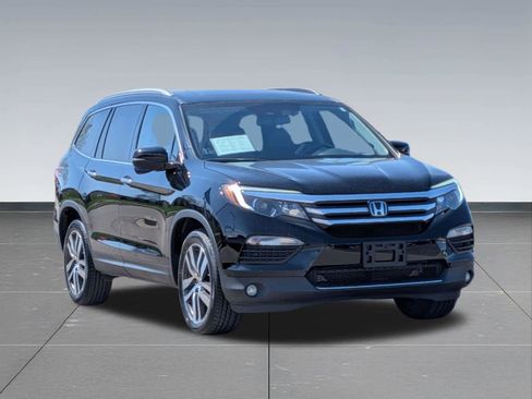 Certified 2017 Honda Pilot Touring image 7