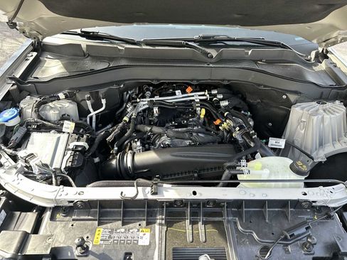 Used 2025 Ford Explorer Active image 13