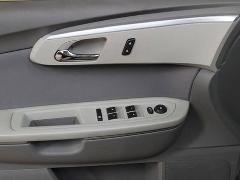 Used 2012 Chevrolet Traverse LS FWD image 13