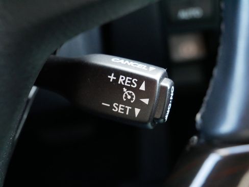 Used 2014 Lexus LS 460 AWD image 31