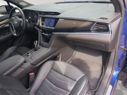 Used 2023 Cadillac XT6 Premium Luxury w/ Platinum Package AWD/4WD image 37