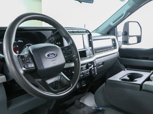 Used 2024 Ford F350 XLT w/ FX4 Off-Road Package AWD/4WD image 23