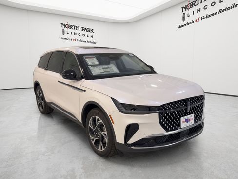 New 2026 Lincoln Nautilus Premier w/ Equipment Group 102A AWD/4WD image 3