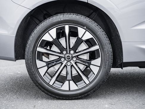 New 2026 Volvo XC60 B5 Ultra w/ Protection Package Premier image 17