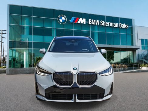 New 2026 BMW X3 xDrive30i w/ M Sport Package AWD/4WD image 2