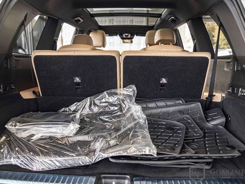 Used 2024 Mercedes-Benz GLS 450 4MATIC image 18