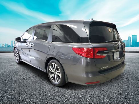 Certified 2023 Honda Odyssey Touring image 4