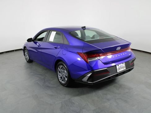 Certified 2026 Hyundai Elantra Hybrid FWD image 16
