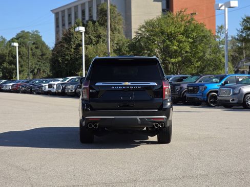 Used 2024 Chevrolet Suburban High Country w/ Advanced Technology Package image 6